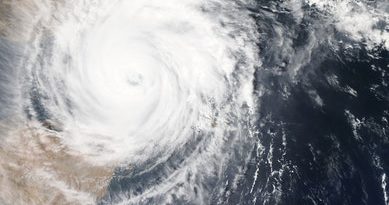 Photographie aérienne d'un cyclone