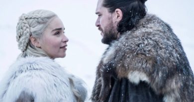 Jon Snow et Daenerys, deux des personnages clés de Game of Thrones