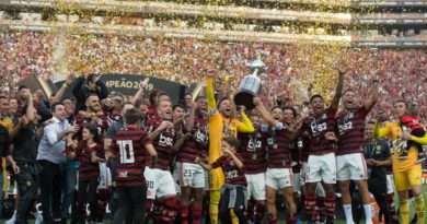 L'équipe de Flamengo, celébrant son titre à l'issue de la finale de la Copa Libertadores, à Lima (Pérou) le samedi 23 novembre 2019