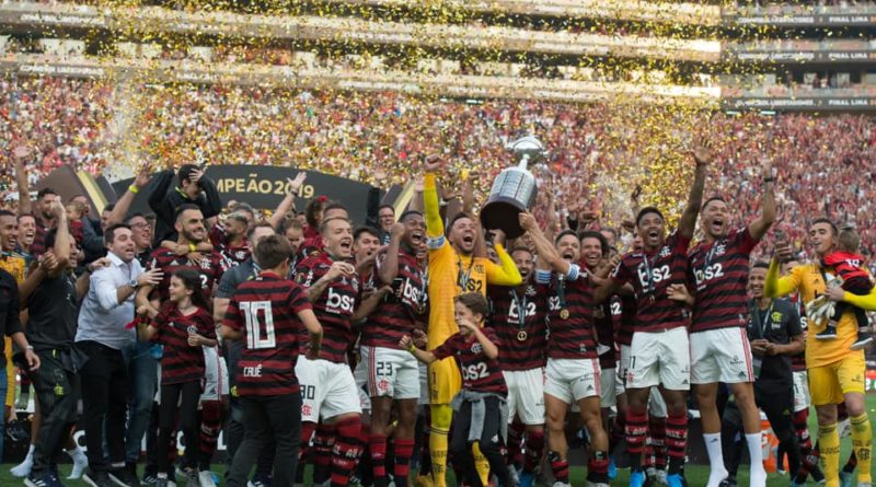 L'équipe de Flamengo, celébrant son titre à l'issue de la finale de la Copa Libertadores, à Lima (Pérou) le samedi 23 novembre 2019