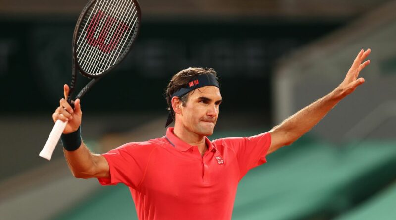 Roger Federer range sa raquette