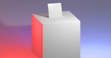 Municipales à Paris : la victoire d’Emmanuel Grégoire, révélateur des fractures à droite et au centre